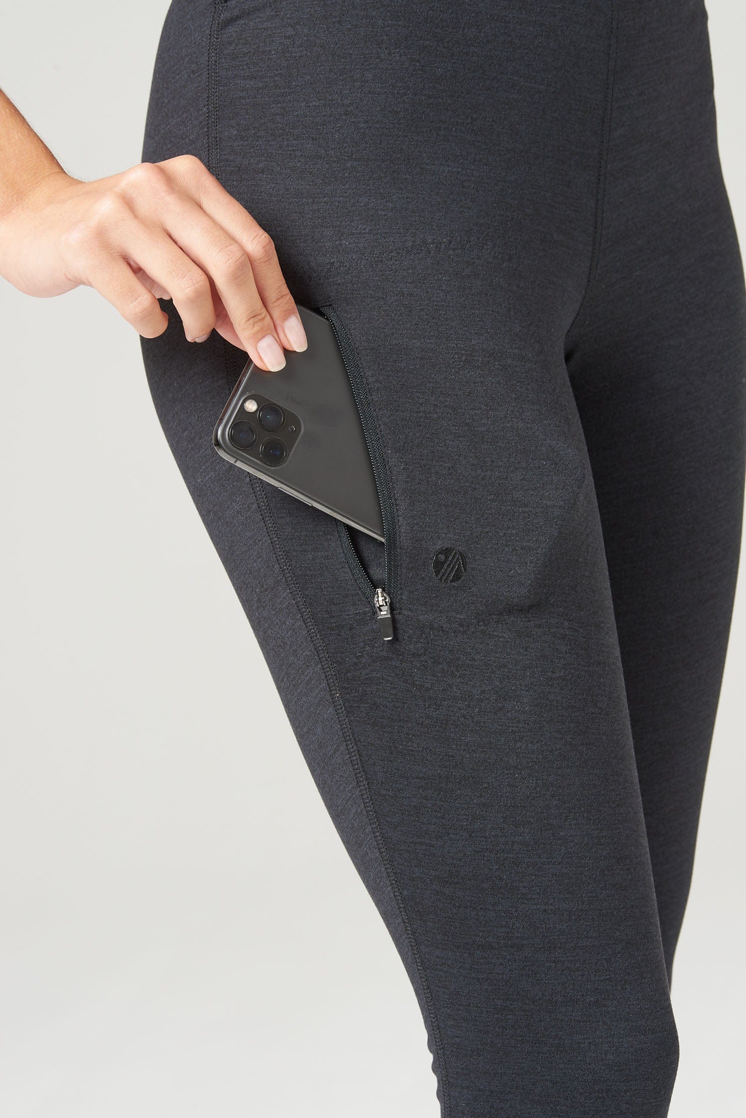 Thermal Outdoor Leggings - Black - Image 11