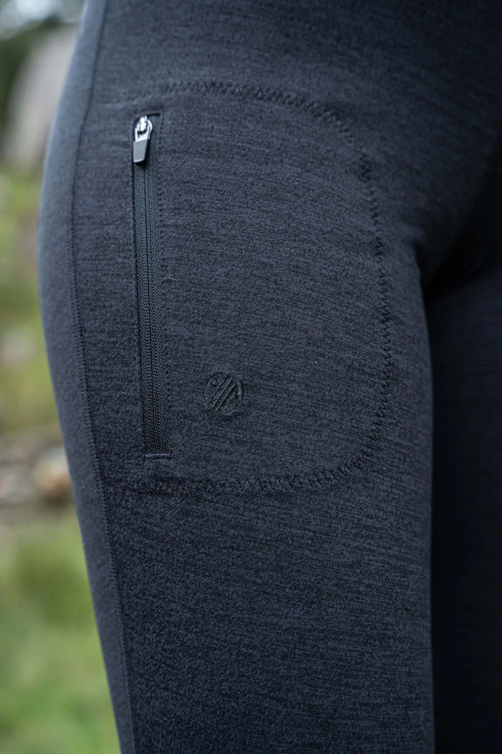 Thermal Outdoor Leggings - Black - Image 4
